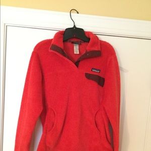 Red Patagonia pullover
